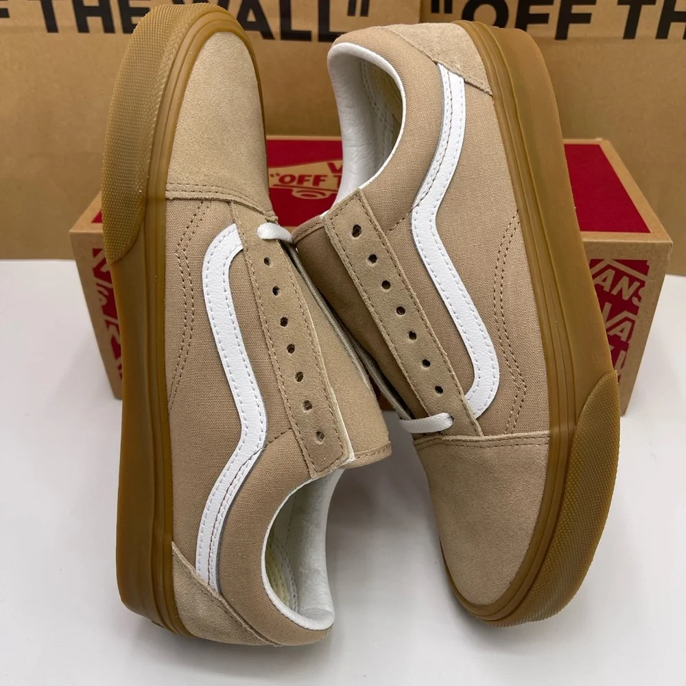 Vans WMNS Beige and White Sneakers
Old Skool
Sesame/Gum
VN0A38G1QA2 Sneakers - Picture 5 of 16